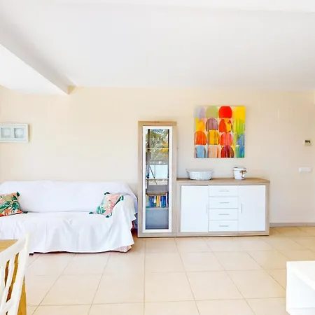 Yuka En Luminoso Con Terraza Y Piscina By Family Homes Apartment Denia